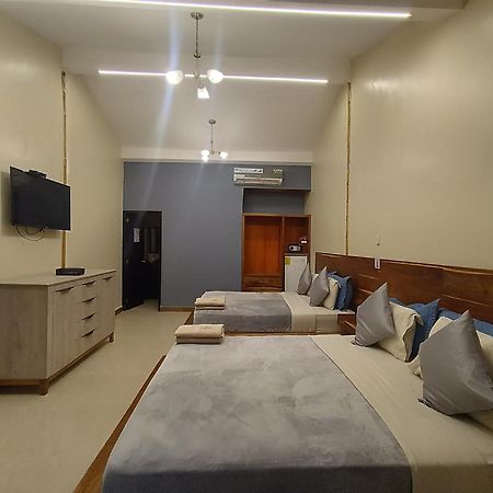 Puerto López Hotel Berlin International מראה חיצוני תמונה
