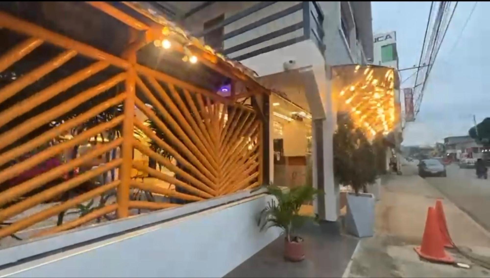 Puerto López Hotel Berlin International מראה חיצוני תמונה