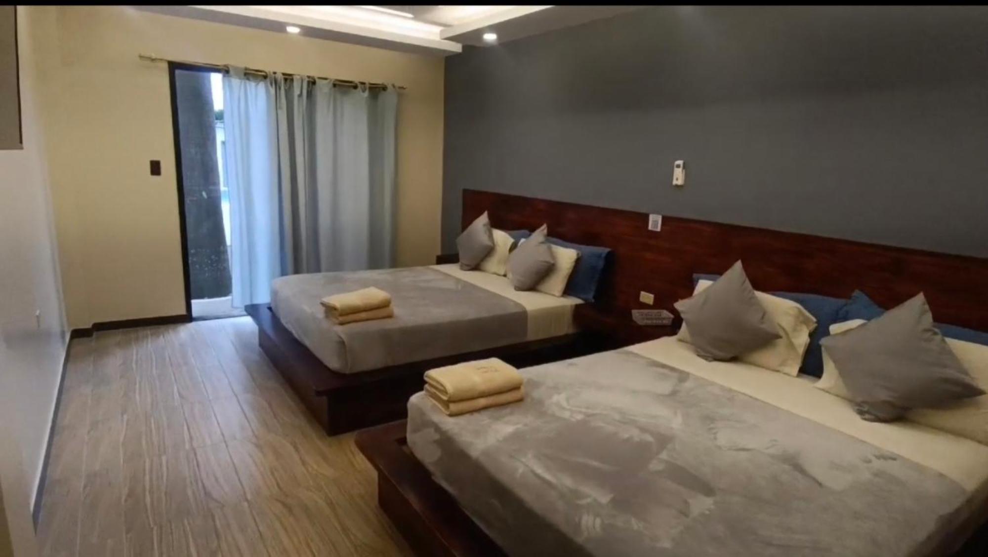 Puerto López Hotel Berlin International מראה חיצוני תמונה