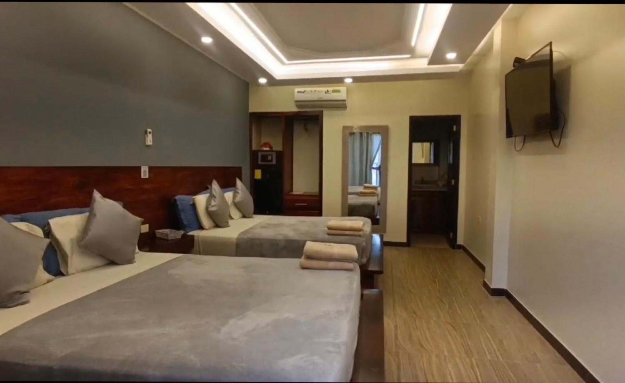Puerto López Hotel Berlin International מראה חיצוני תמונה