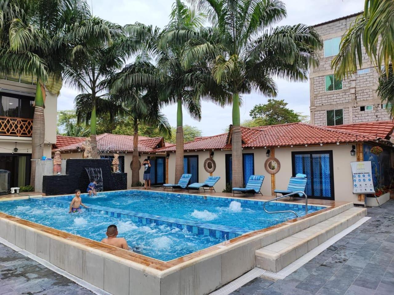 Puerto López Hotel Berlin International מראה חיצוני תמונה