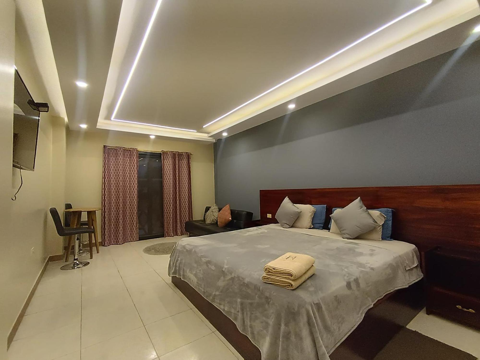 Puerto López Hotel Berlin International מראה חיצוני תמונה